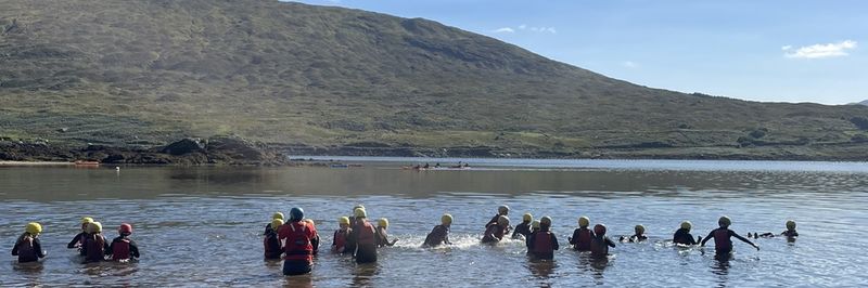 TY-delphi-group-in-water